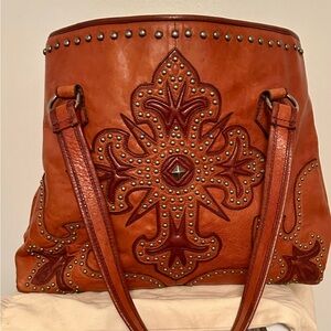 A Stunner!!!⭐️Studded & Embroidered Leather Cripple Creek large Tote!